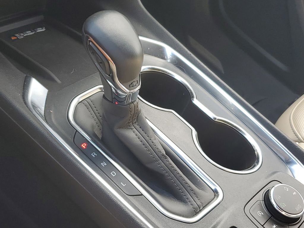 2023 Chevrolet Traverse Premier photo 25