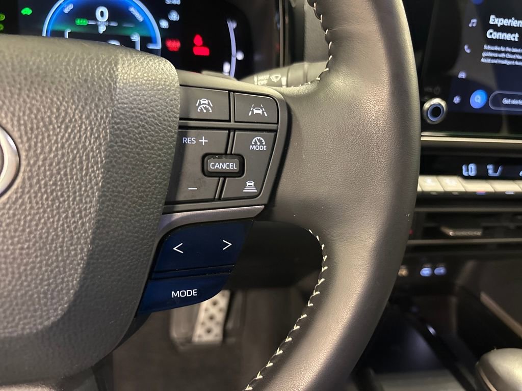 2025 Toyota Camry SE photo 23