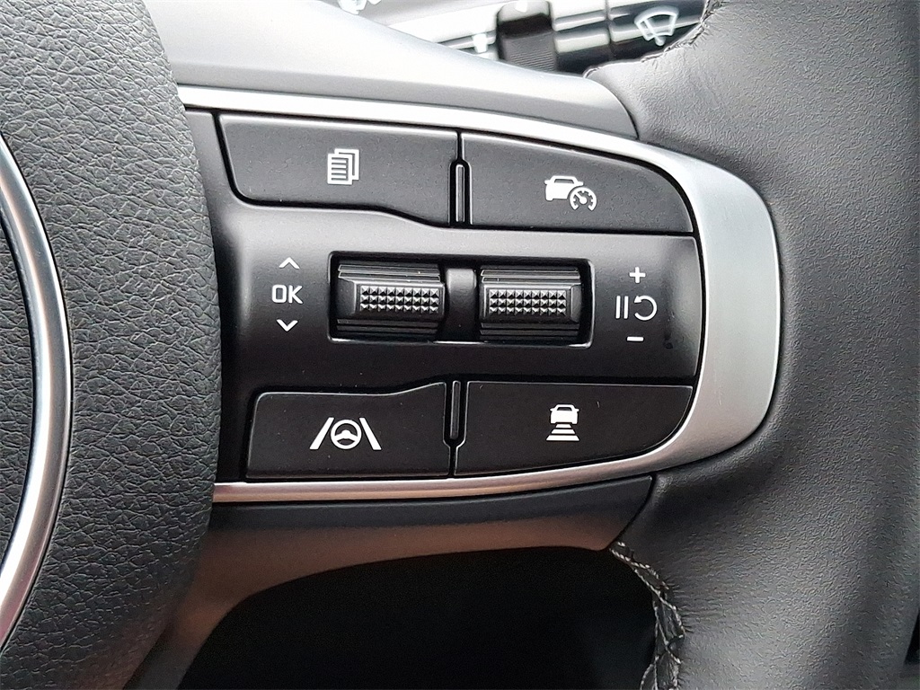 2025 Kia K5 GT-Line photo 15