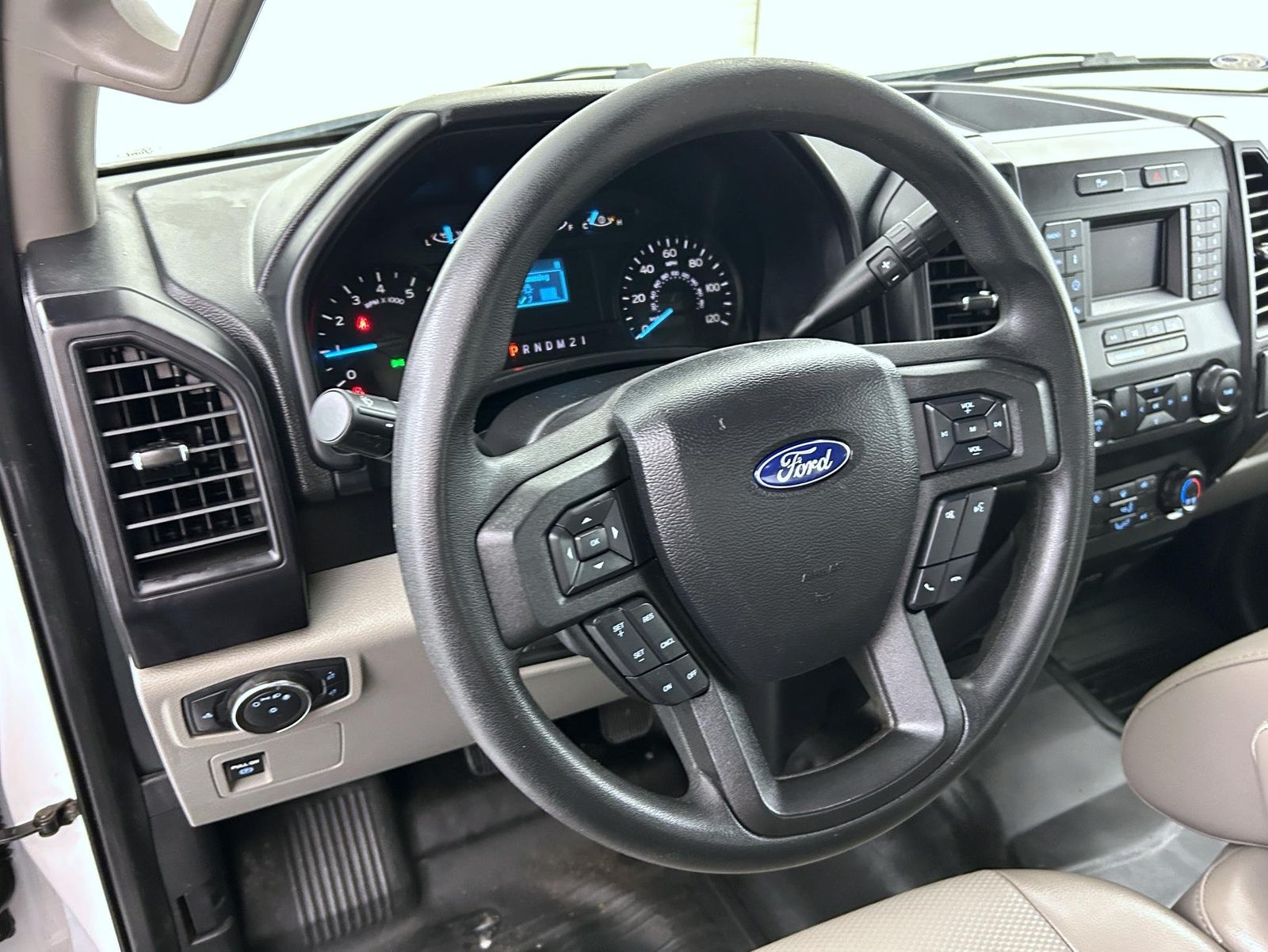 2020 Ford F-150 XL photo 10