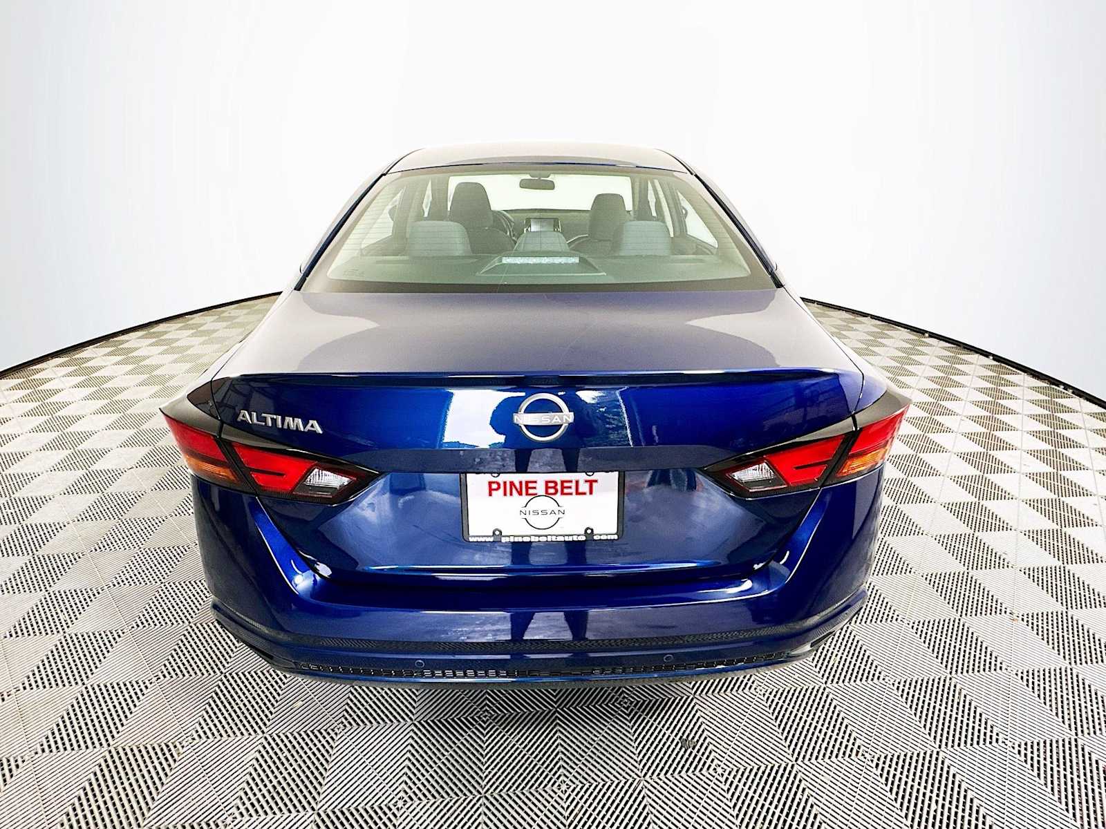 2023 Nissan Altima 2.5 S photo 5