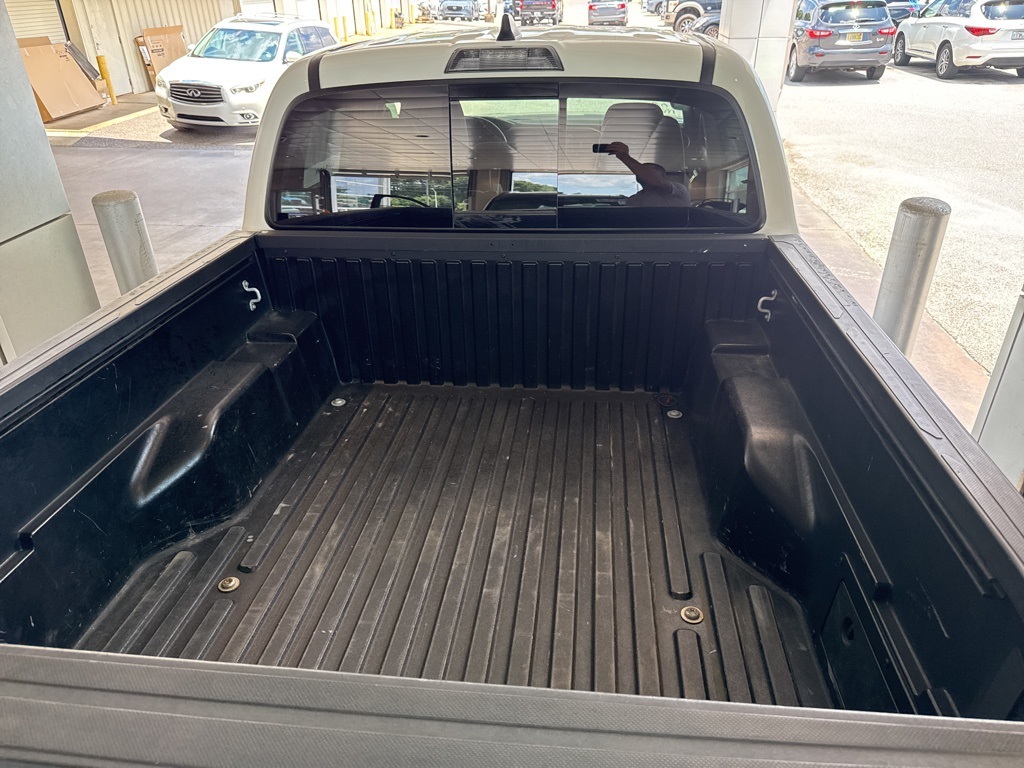 2023 Toyota Tacoma SR5 photo 8