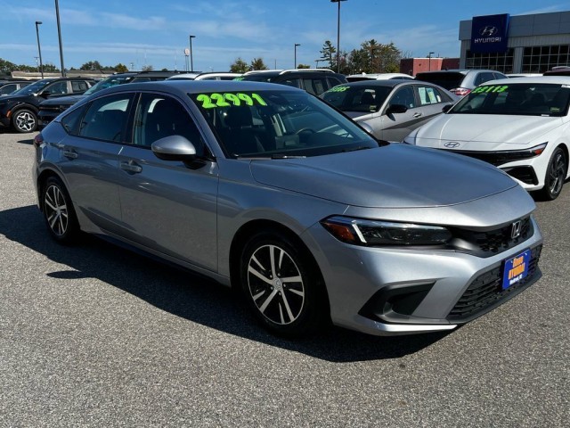 2024 Honda Civic Hatchback LX's photo