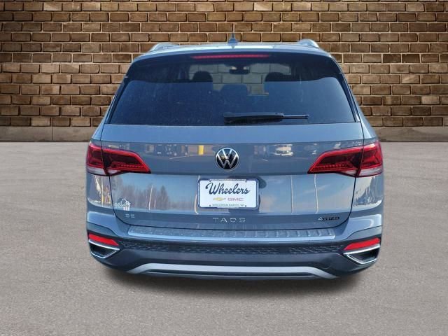 2022 Volkswagen Taos SE photo 4