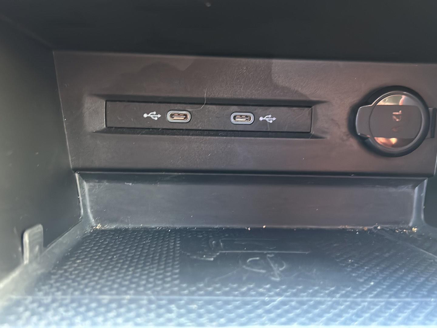 2023 Volkswagen Taos SE photo 20