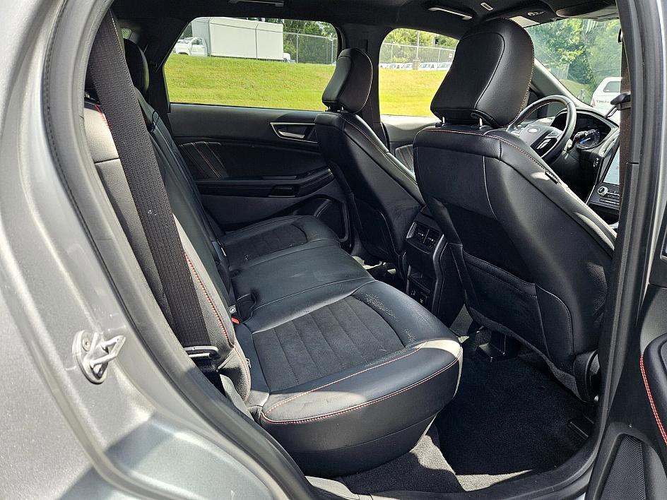2022 Ford Edge ST-Line photo 14