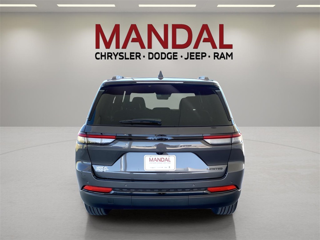 2025 Jeep Grand Cherokee Limited photo 4