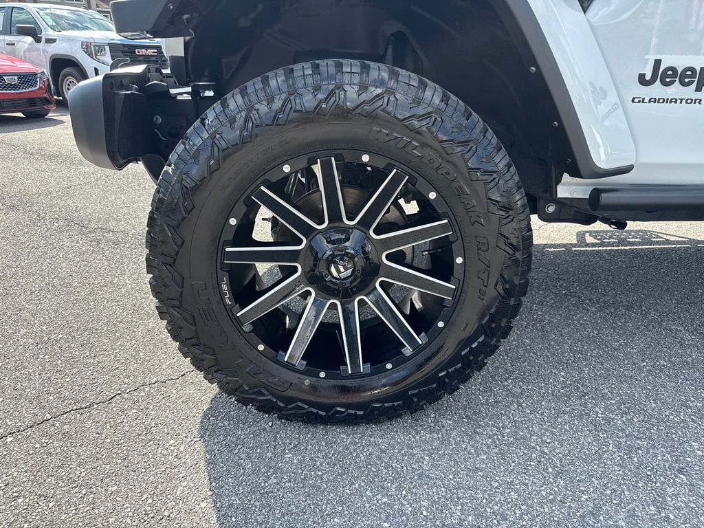 2024 Jeep Gladiator Sport photo 9