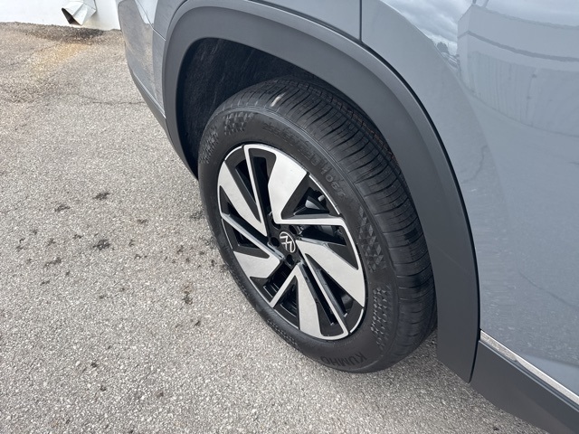 2025 Volkswagen Atlas SEL photo 6