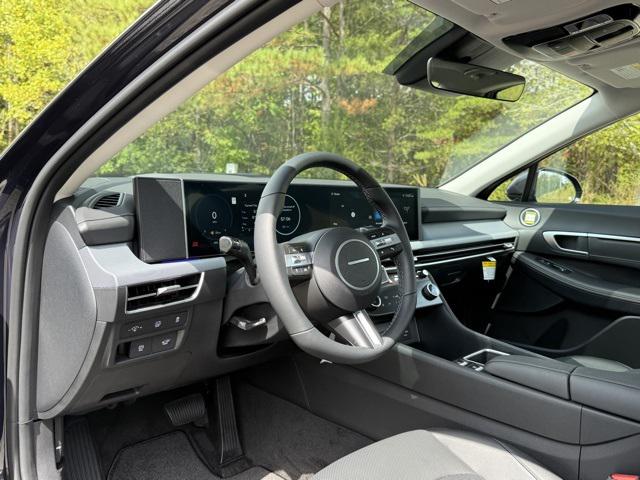 2025 Hyundai Sonata Hybrid Limited photo 13