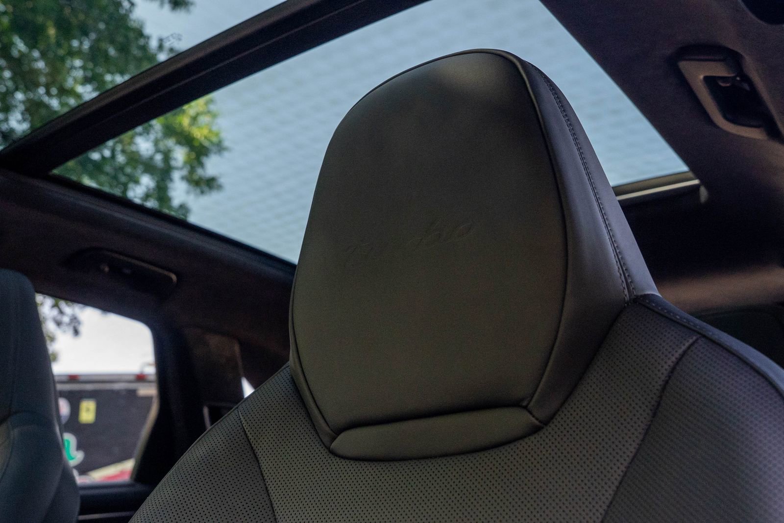2020 Porsche Cayenne Turbo photo 33