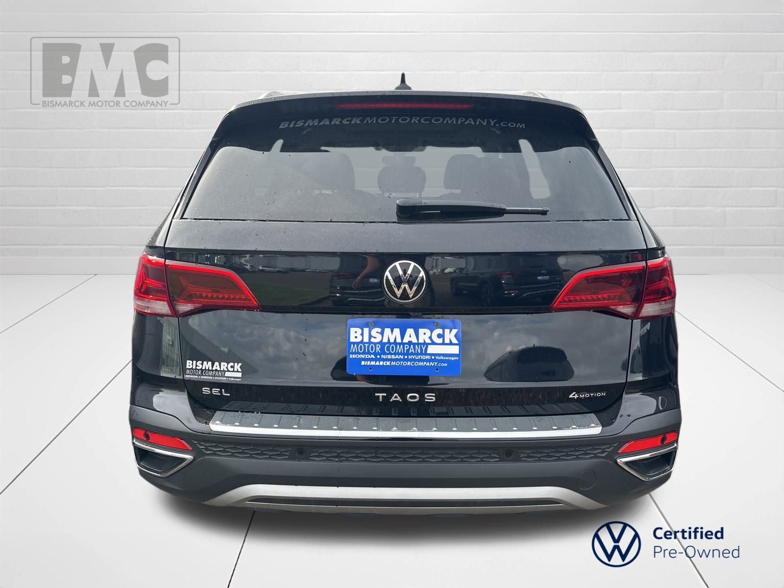 2022 Volkswagen Taos SEL photo 3