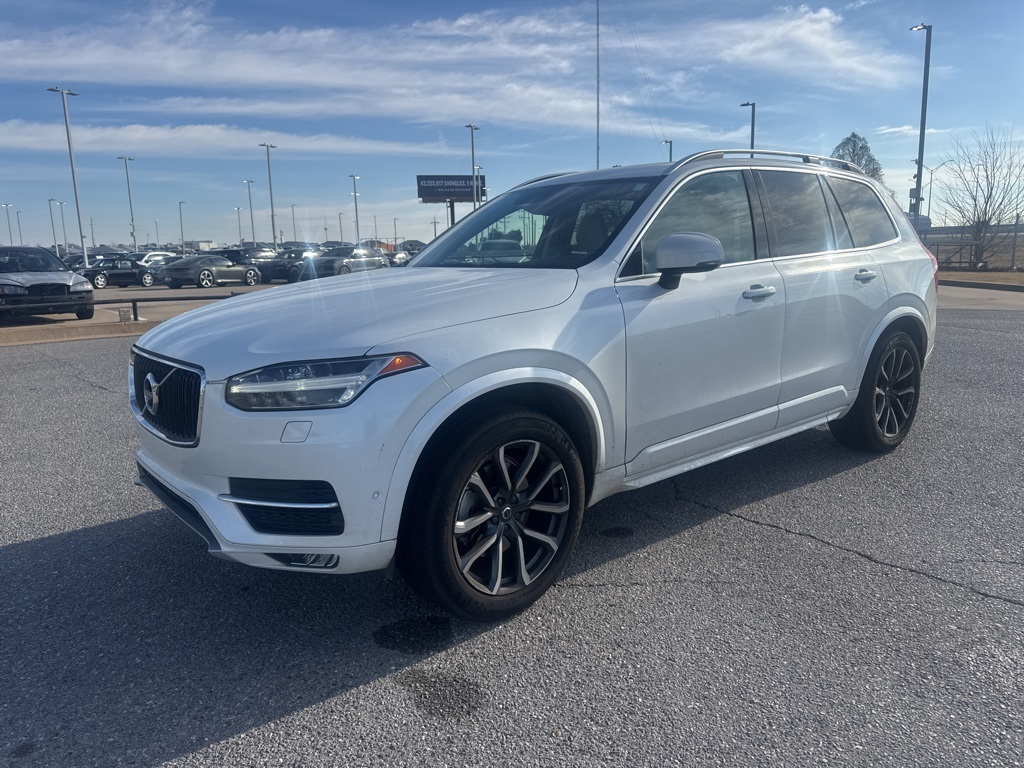 2018 Volvo XC90 Momentum's photo