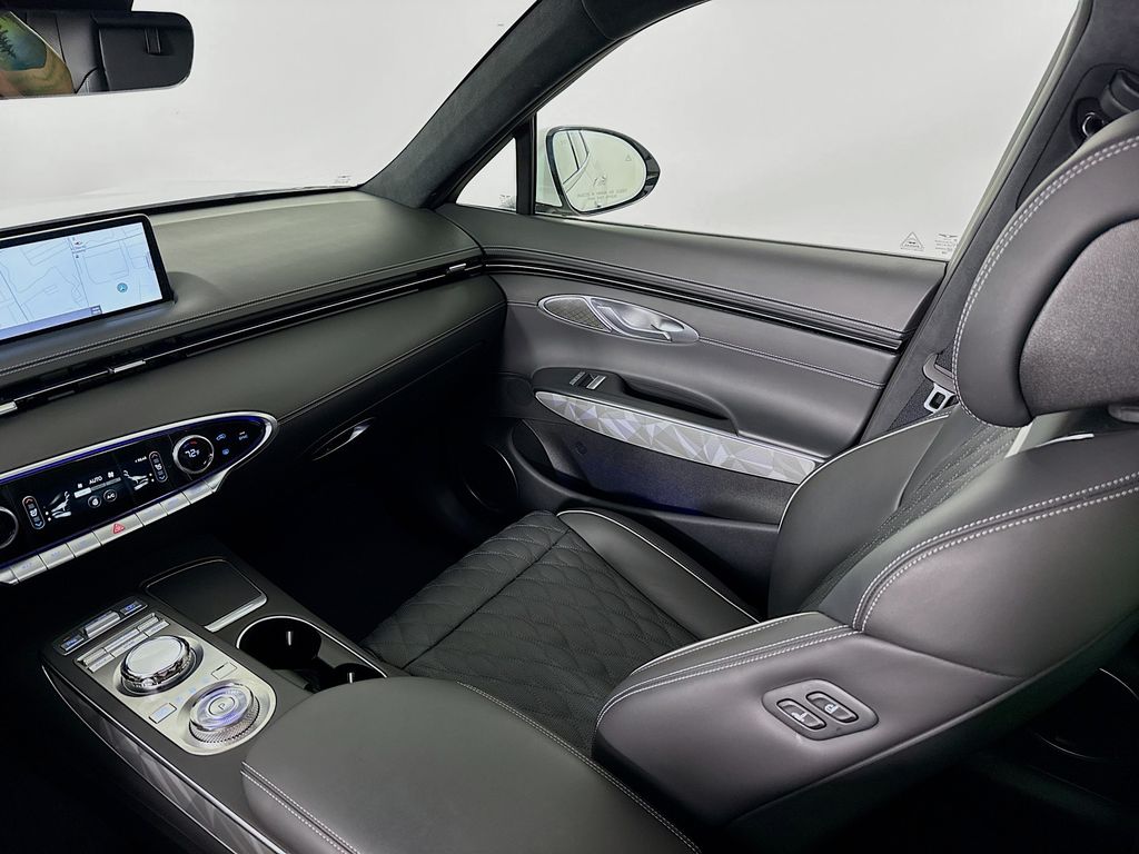 2025 Genesis GV70 3.5T Sport photo 23
