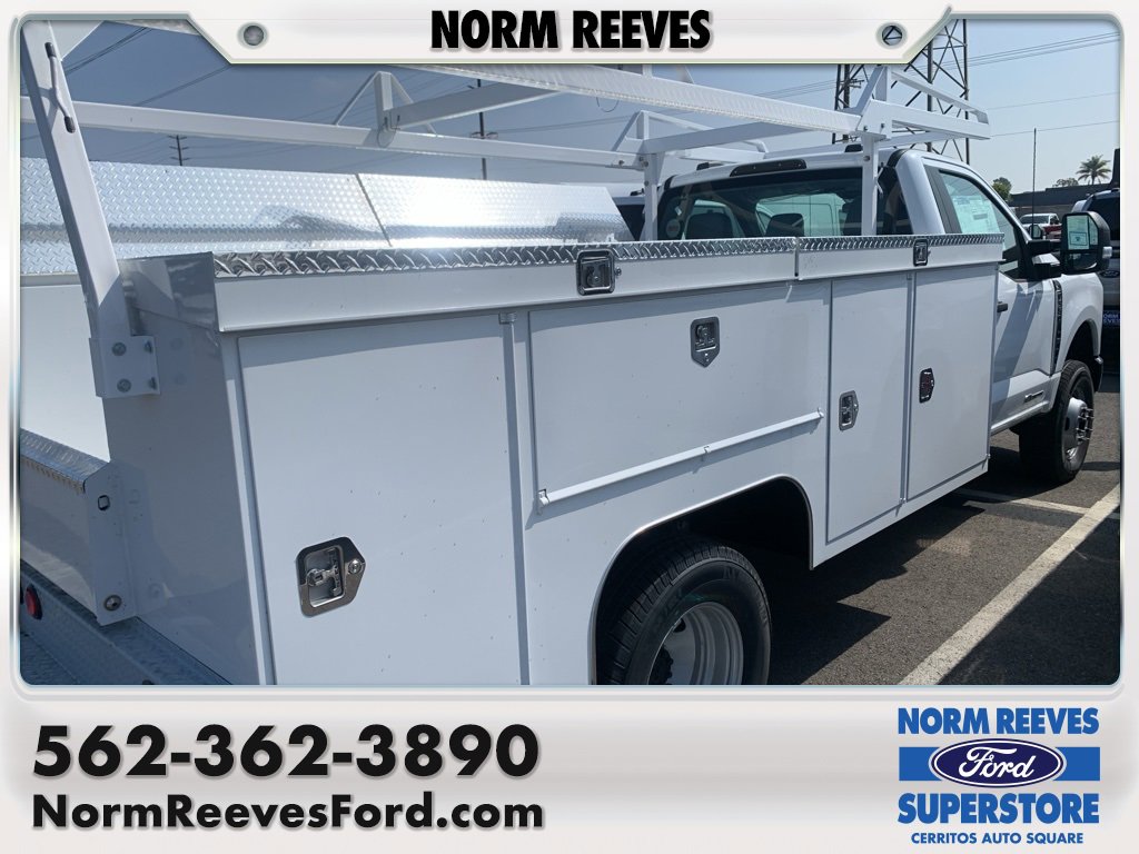 2024 Ford F-350 XL photo 3