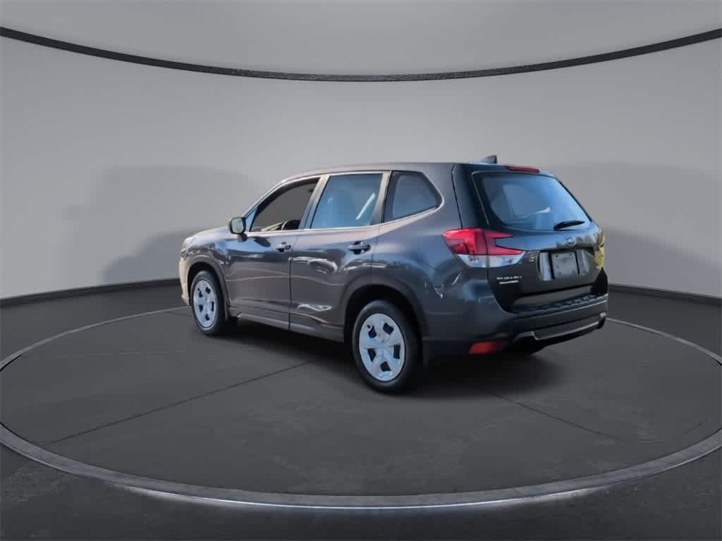 2022 Subaru Forester Base photo 4