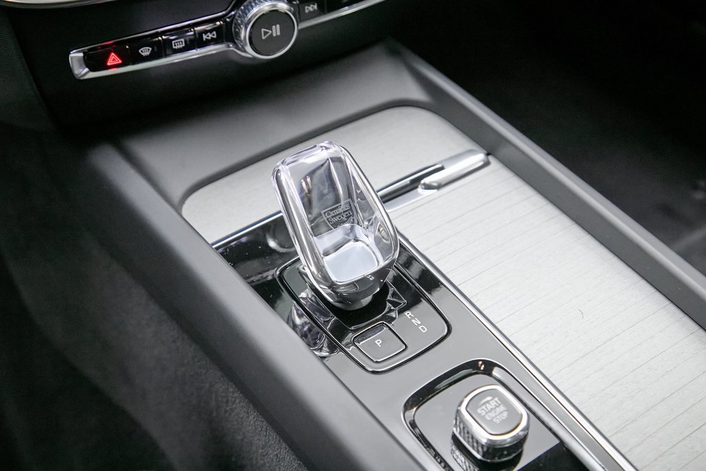 2024 VOLVO V60CC - Image 17