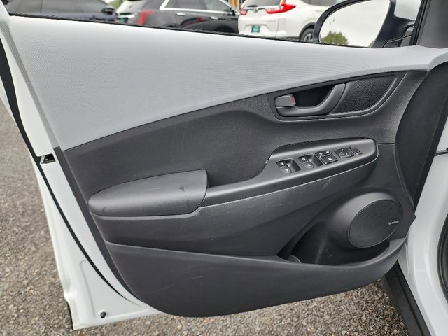 2020 Hyundai Kona SEL Plus photo 25