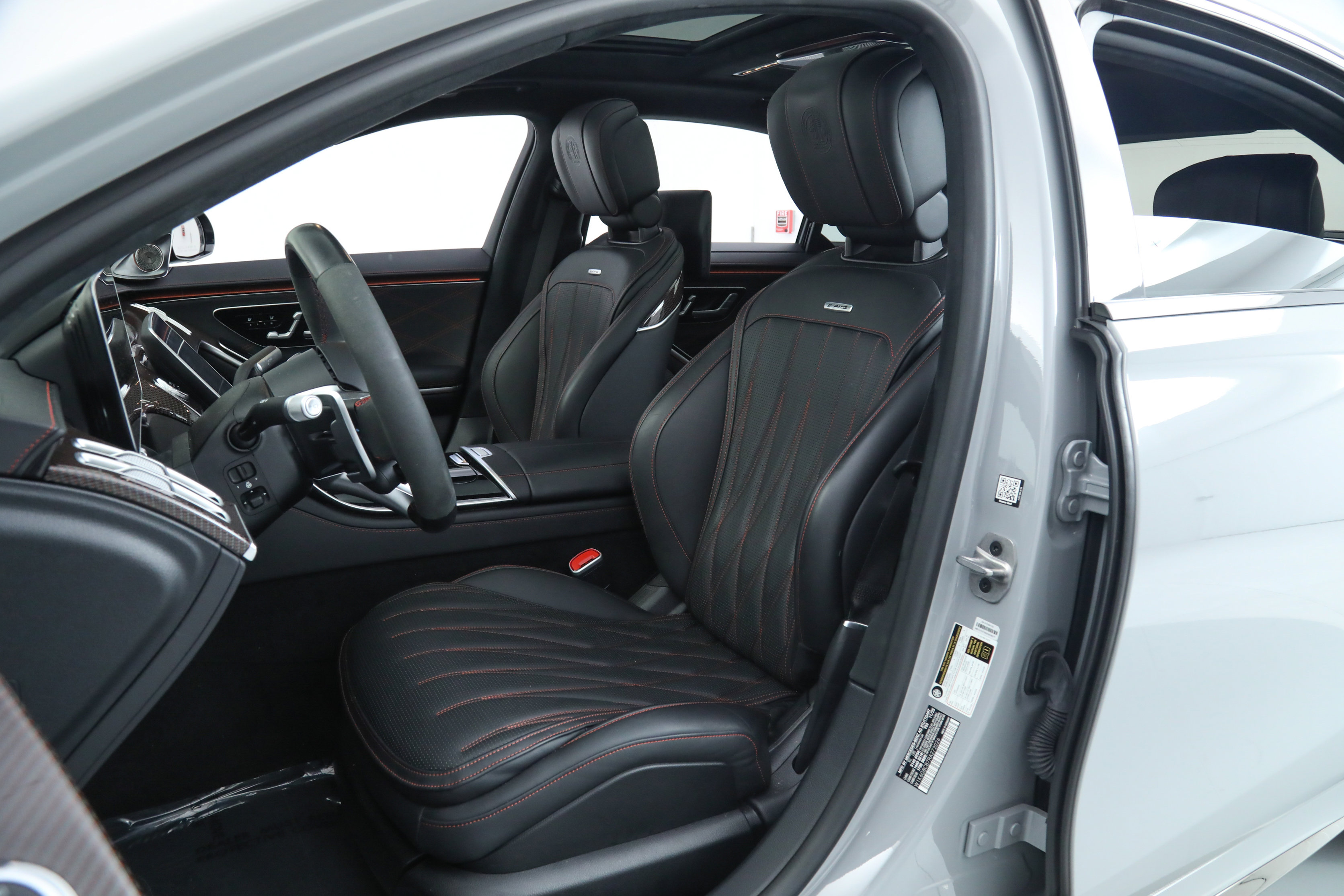 2024 Mercedes Benz S AMG 63 E PERFORMANCE photo 21