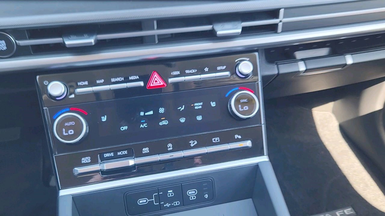 2025 Hyundai Santa Fe SEL photo 21