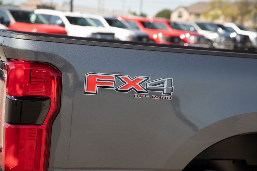 2025 Ford F-350 XL photo 8