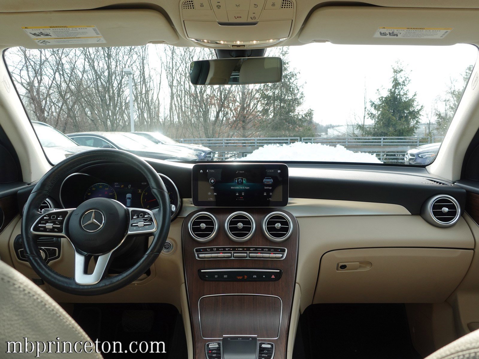 2021 Mercedes Benz GLC 300 photo 12