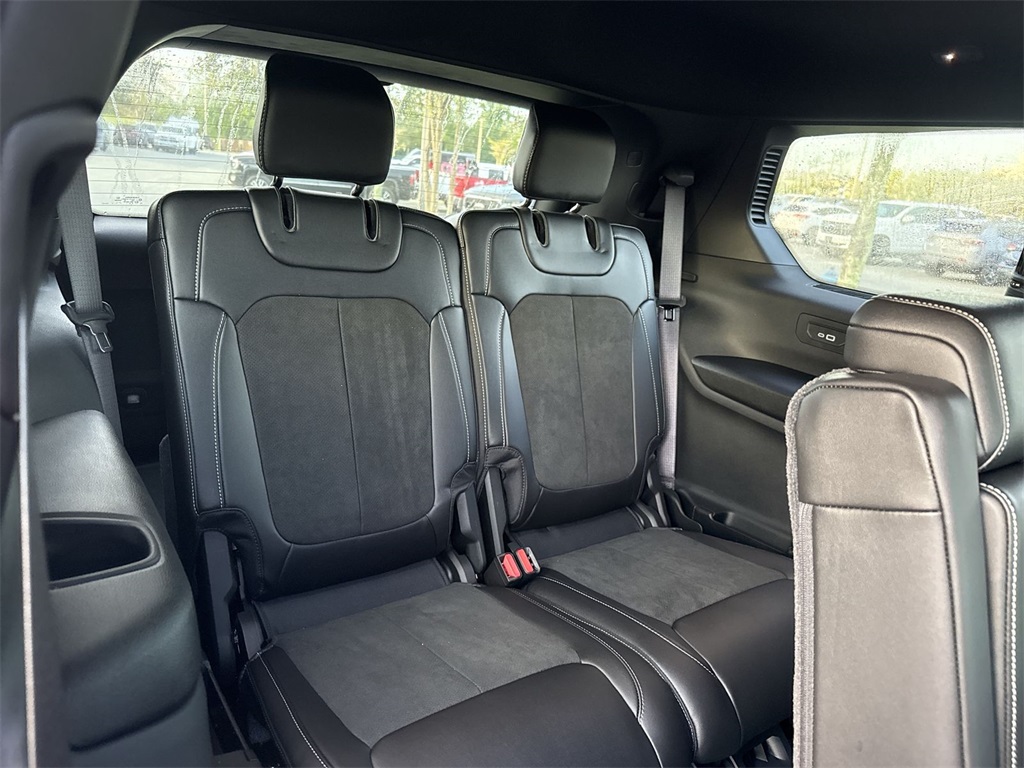 2025 Jeep Grand Cherokee Altitude photo 23