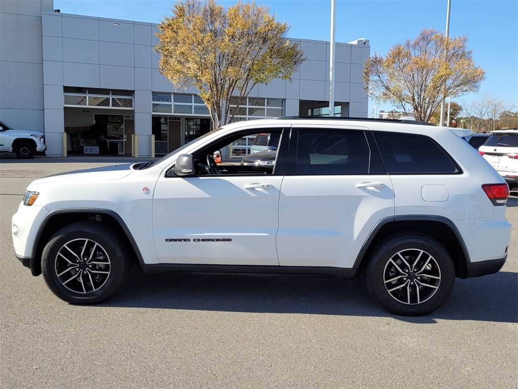 2020 Jeep Grand Cherokee Trailhawk photo 2