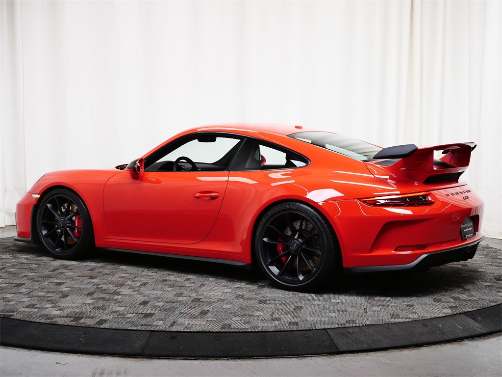2018 Porsche 911 GT3 photo 3