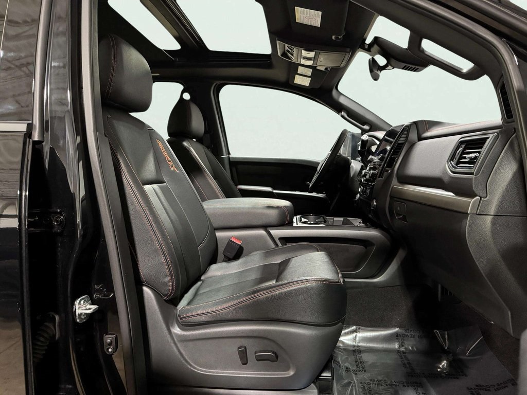 2024 Nissan Titan Crew Cab photo 27