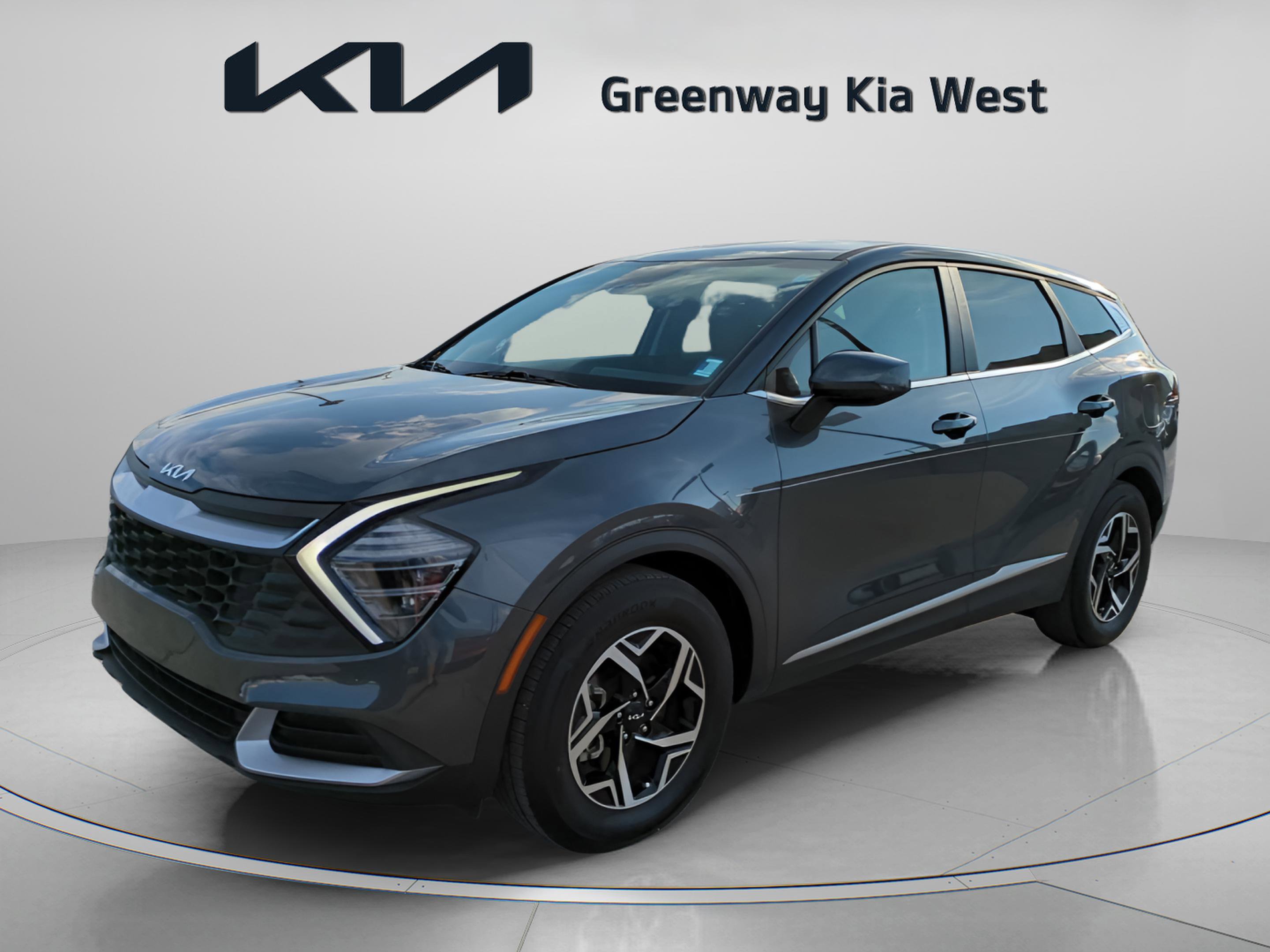 2024 Kia Sportage LX photo 2