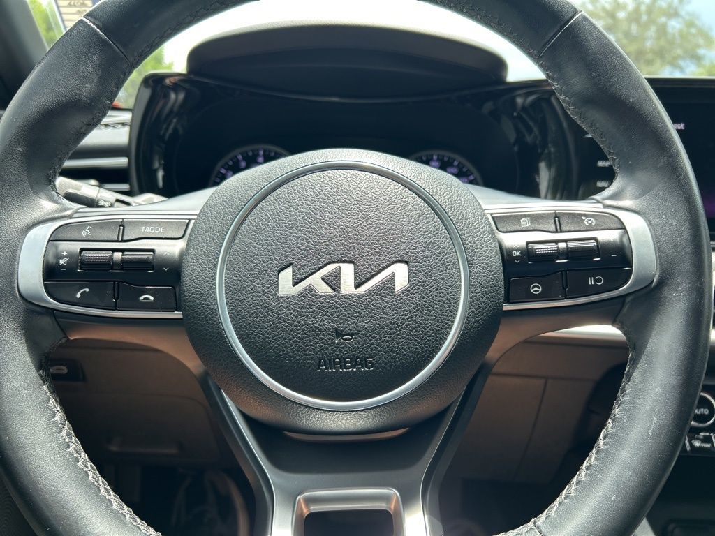 2022 Kia K5 GT-Line photo 17