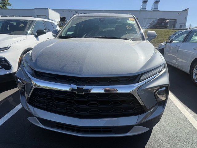 2023 Chevrolet Blazer 2LT photo 2
