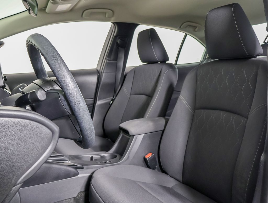 2023 Toyota Corolla LE photo 8