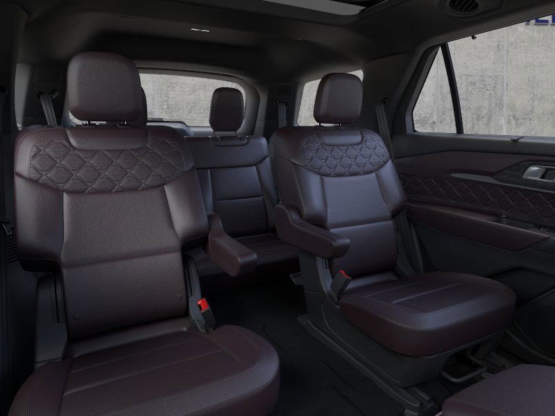 2025 Ford Explorer Platinum photo 2