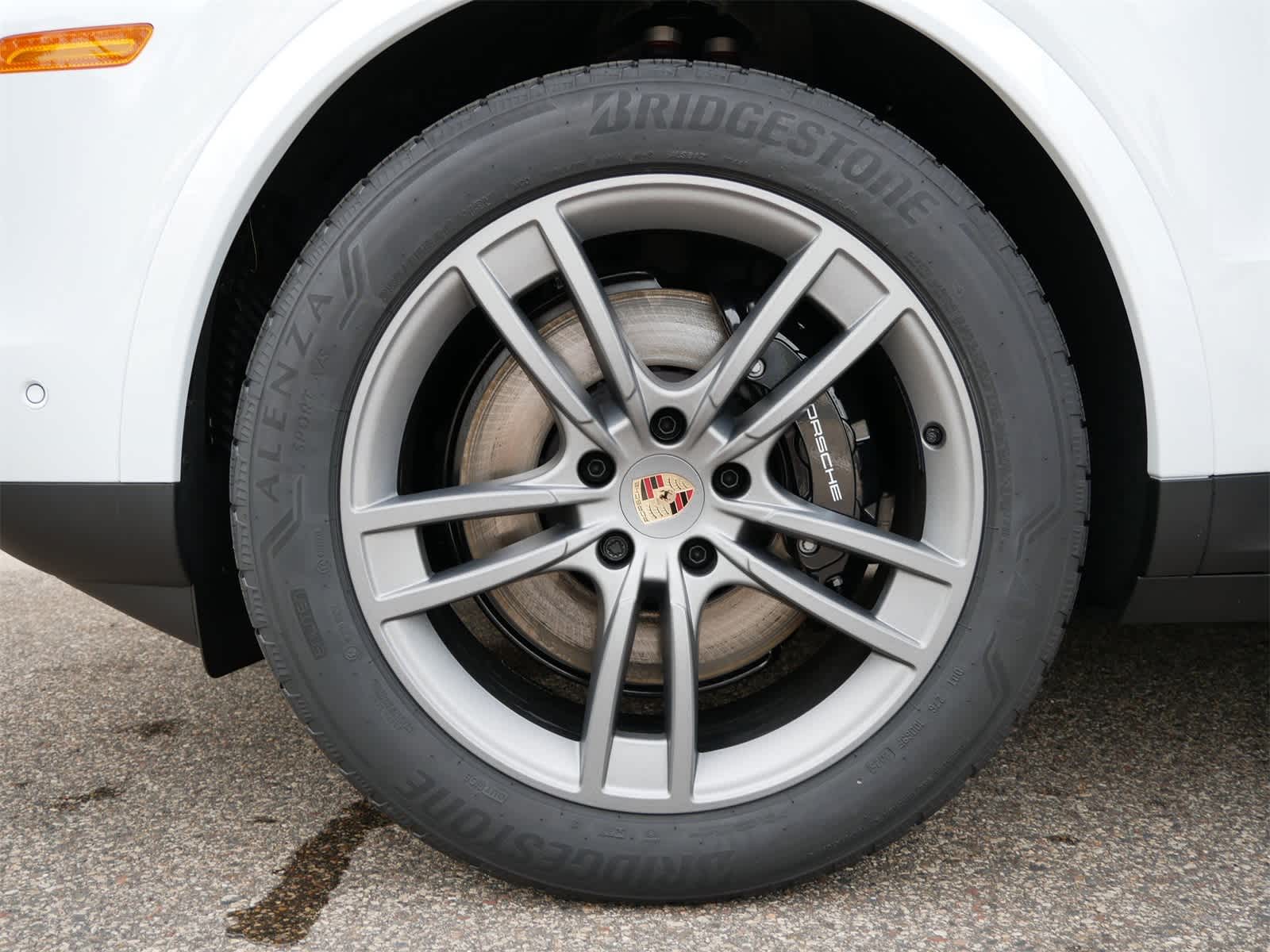 2026 Porsche Cayenne Coupe photo 17