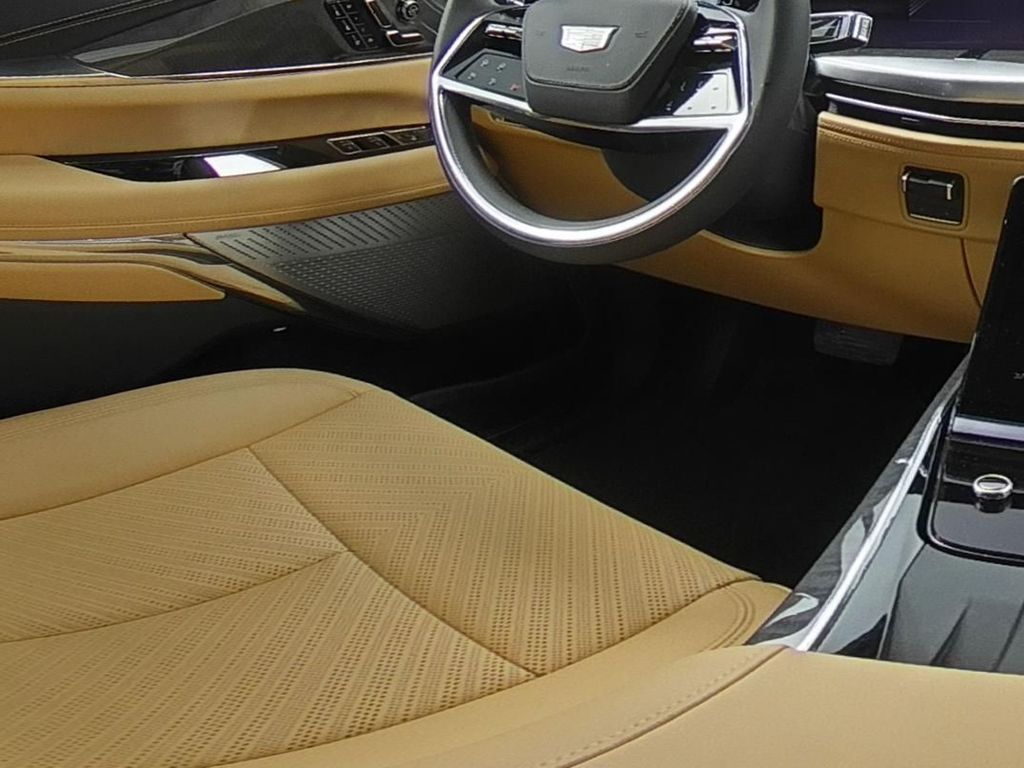 2025 Cadillac Escalade IQ Sport photo 11