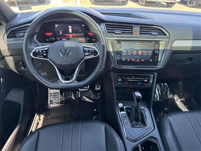 2023 Volkswagen Tiguan SE R-Line Black photo 17