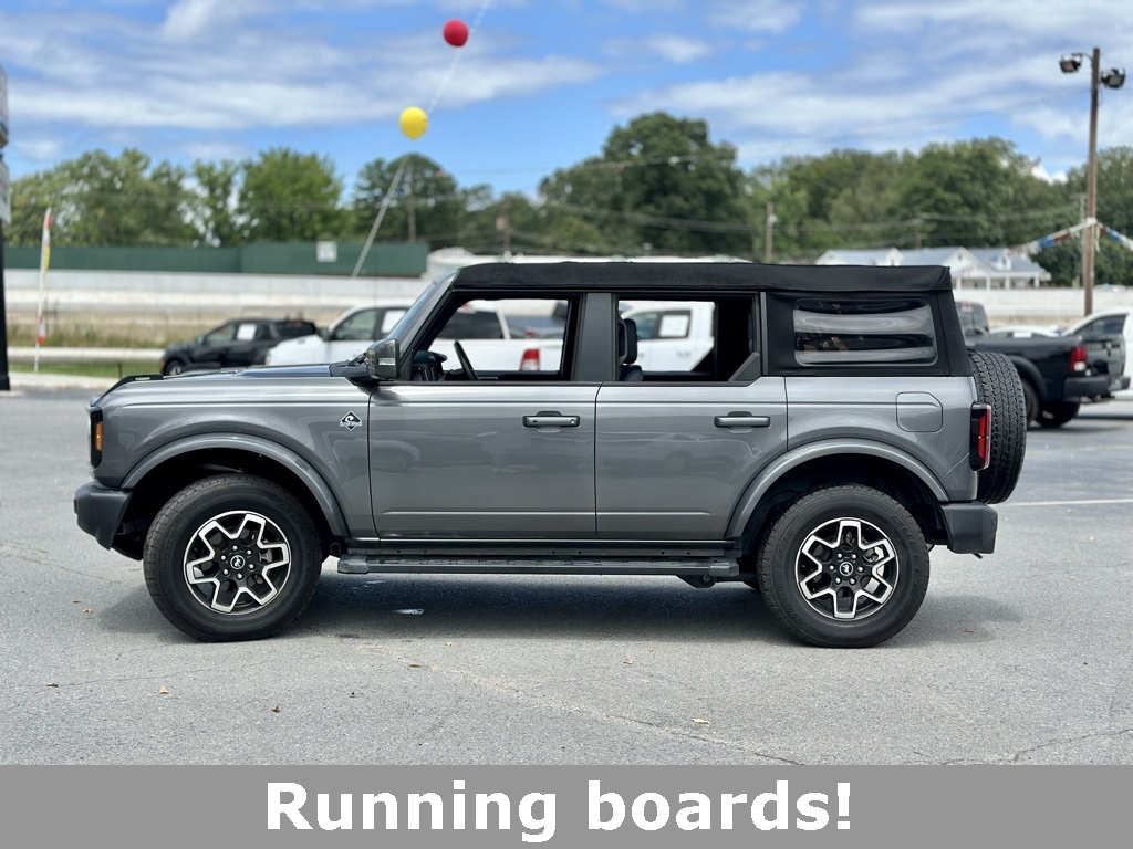 2024 Ford Bronco Outer Banks photo 3