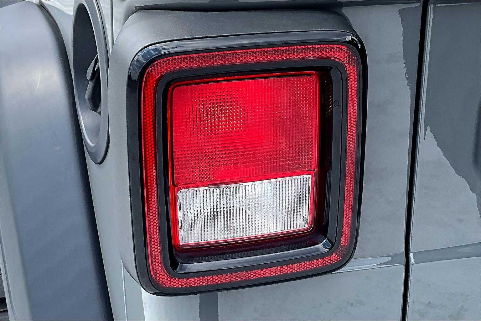 2021 Jeep Wrangler Unlimited Sport photo 27