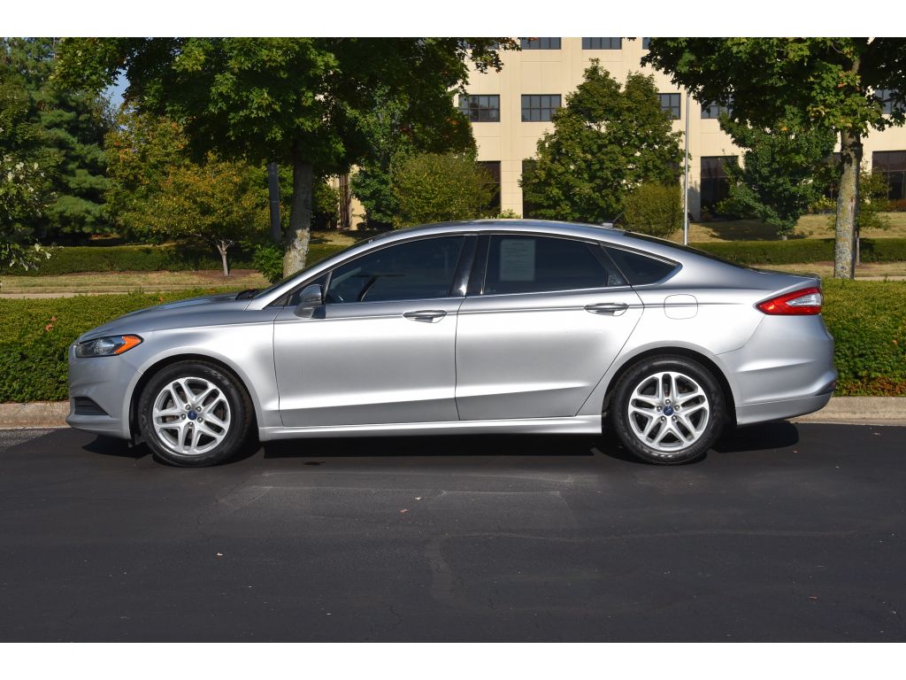2016 Ford Fusion SE photo 7