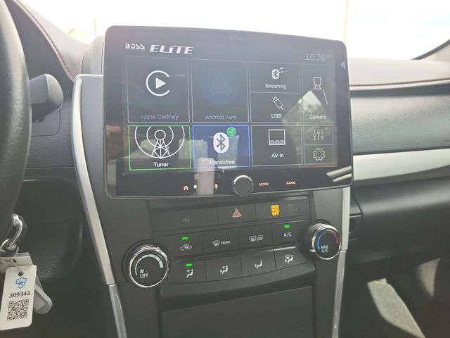 2016 Toyota Camry SE photo 16