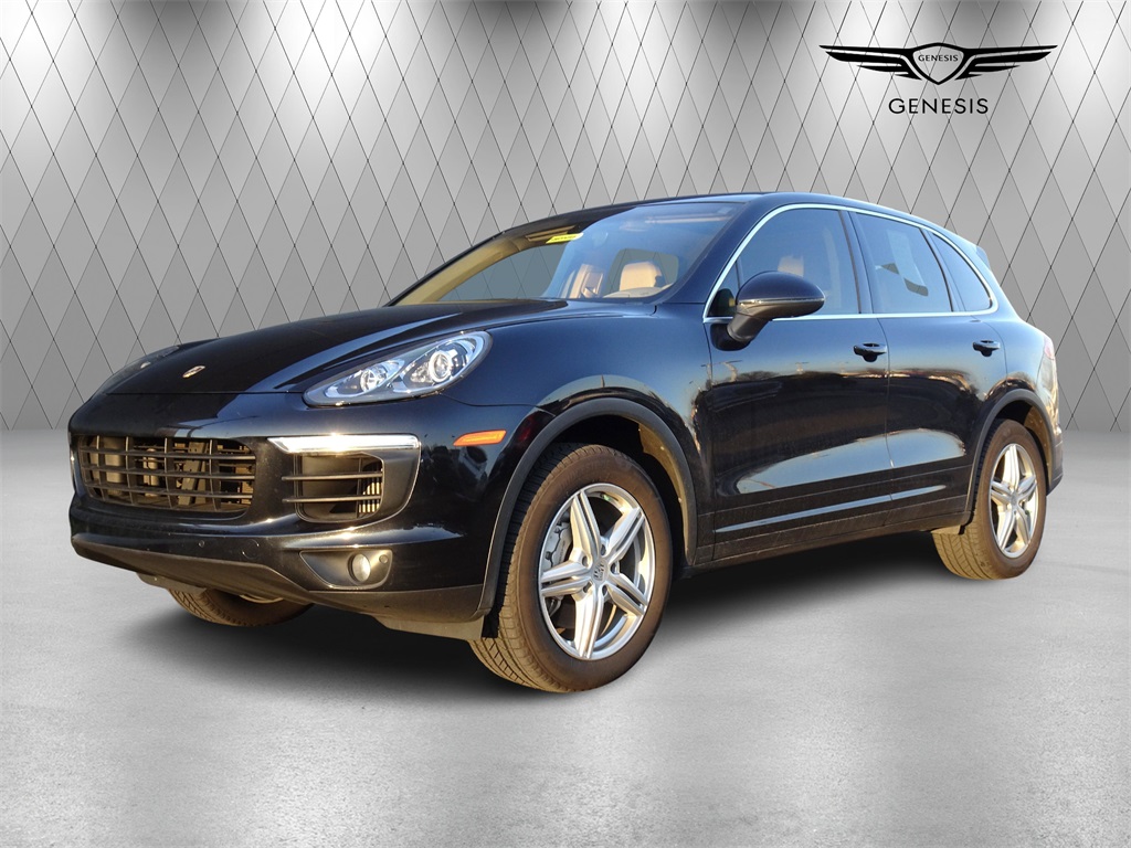 2015 Porsche Cayenne S's photo