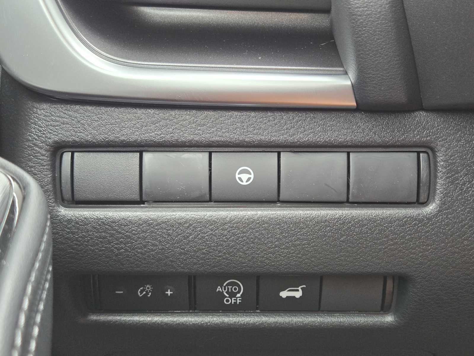 2026 Nissan Rogue SV photo 18