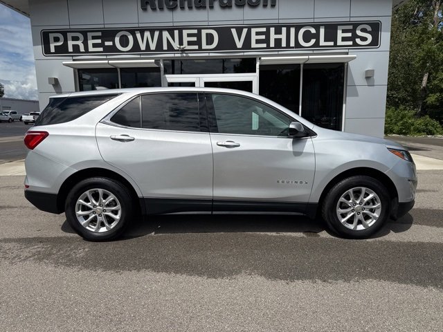 2020 Chevrolet Equinox LT photo 2