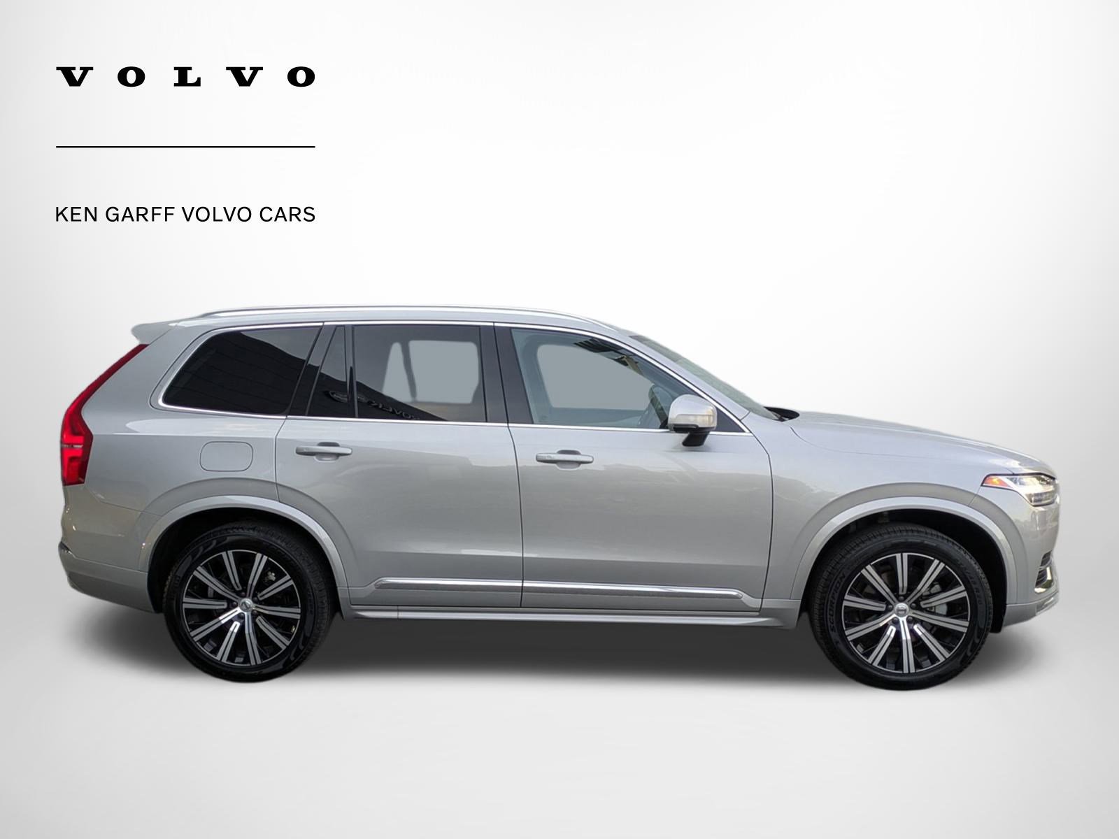 2025 Volvo XC90 Core photo 2