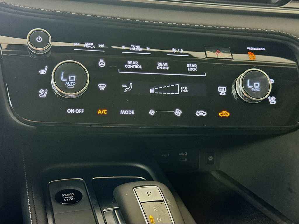 2026 Infiniti QX60 Luxe photo 16