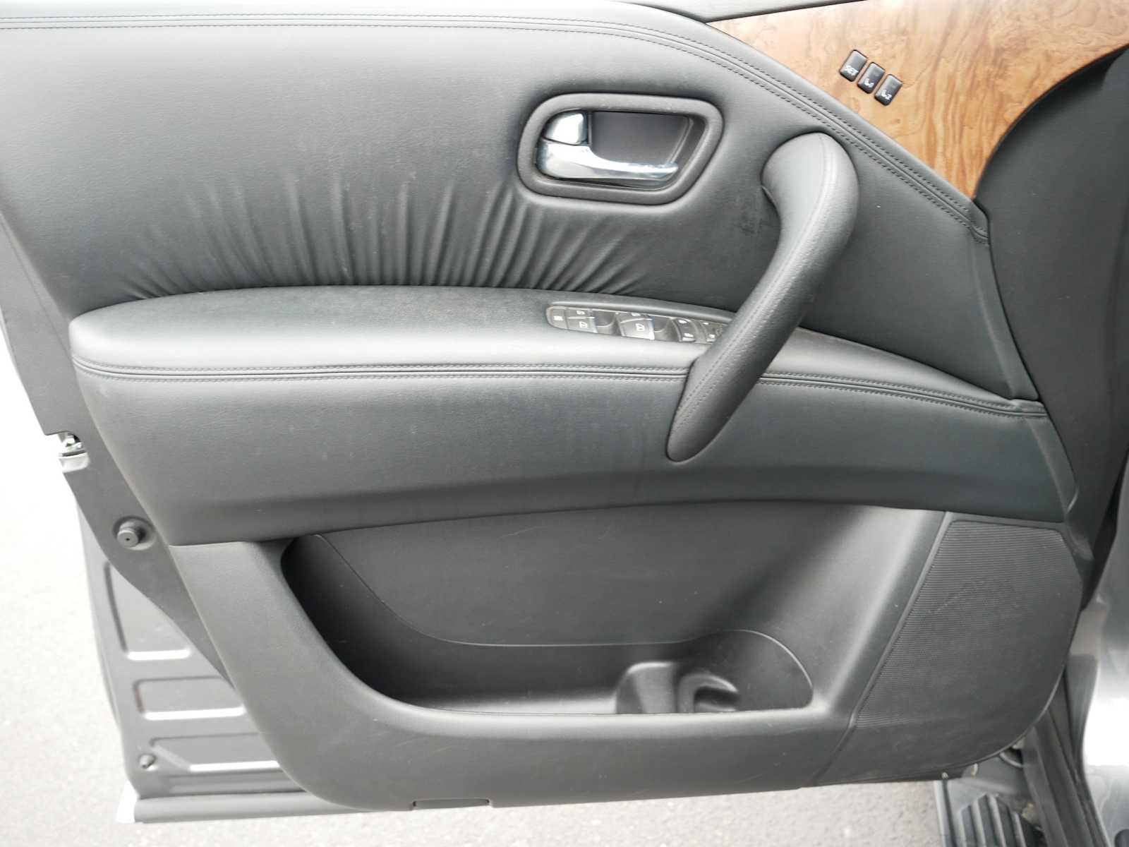 2021 Nissan Armada SL photo 13