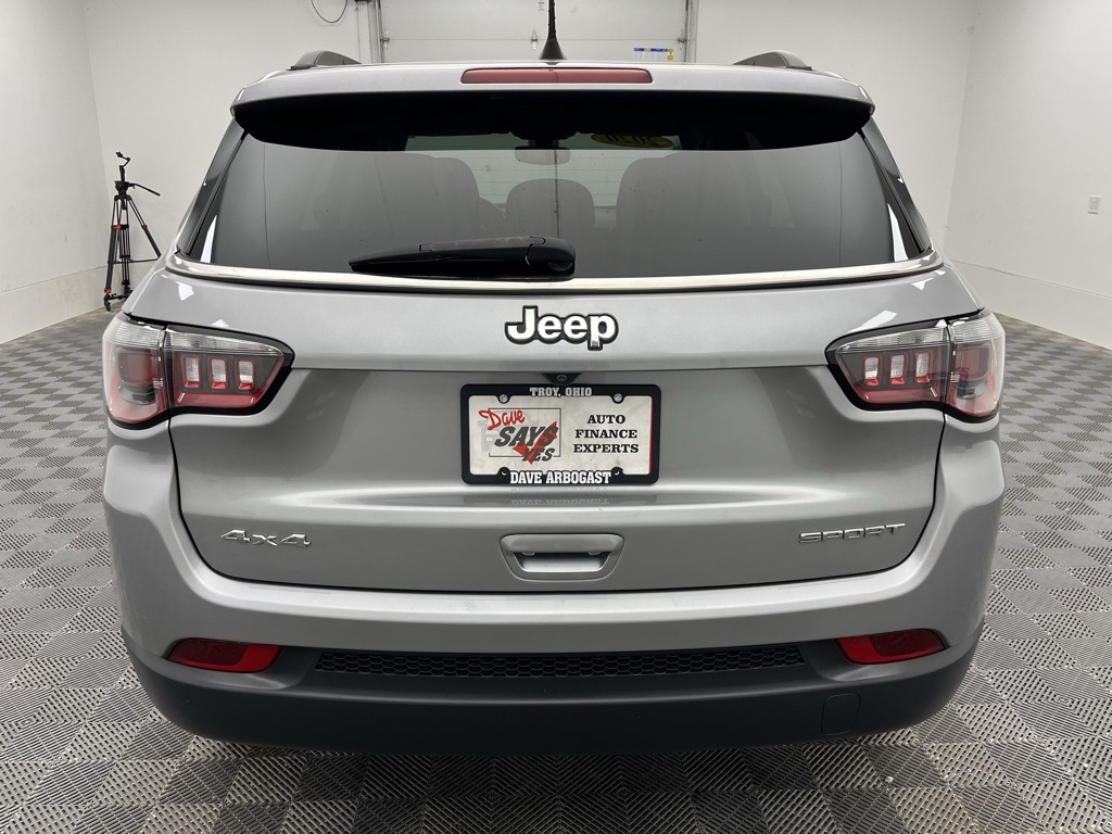 2020 Jeep Compass Sport photo 3