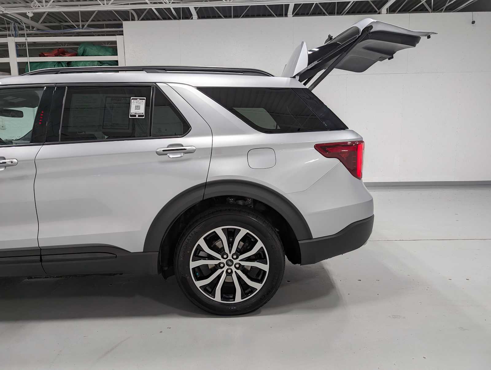 2022 Ford Explorer ST-Line photo 10
